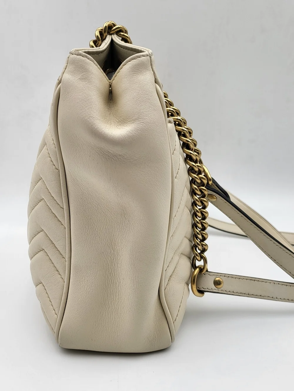 Gucci Matelasse Leather GG White Chevron Quilted Shoulder Bag, Auth w/COA.